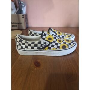 VANS Sun Flower And Checkered Slip Ons Womens Size 9 Mens Size 7.5 Super Cute!!!